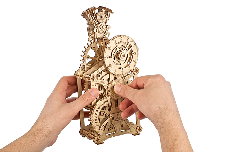 Ugears Engine Clock - 10