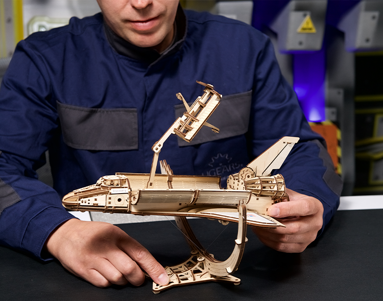 Ugears NASA Space Shuttle Discovery - 4