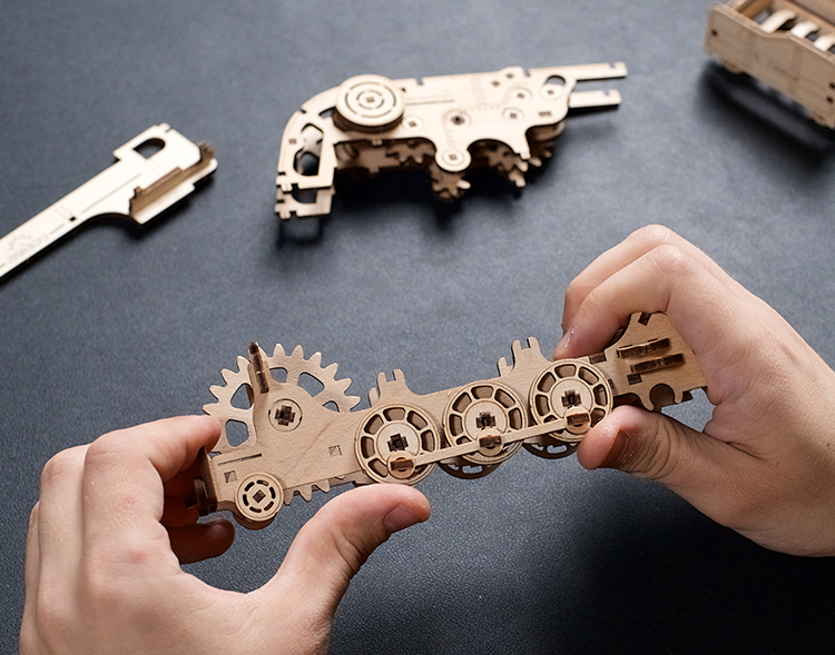 Ugears Mini Locomotive - 10