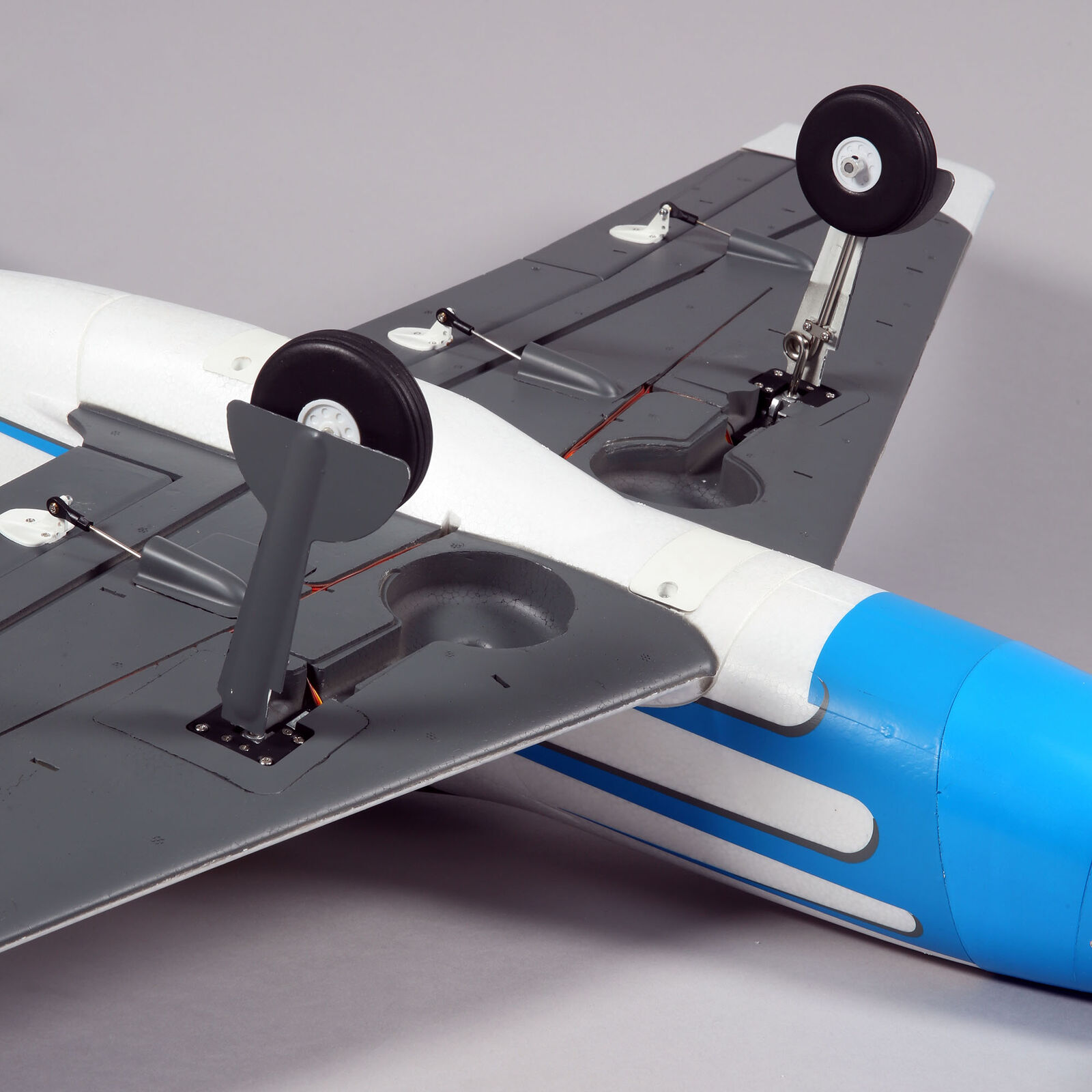 E-flite V1200 PNP Smart Basic - 17