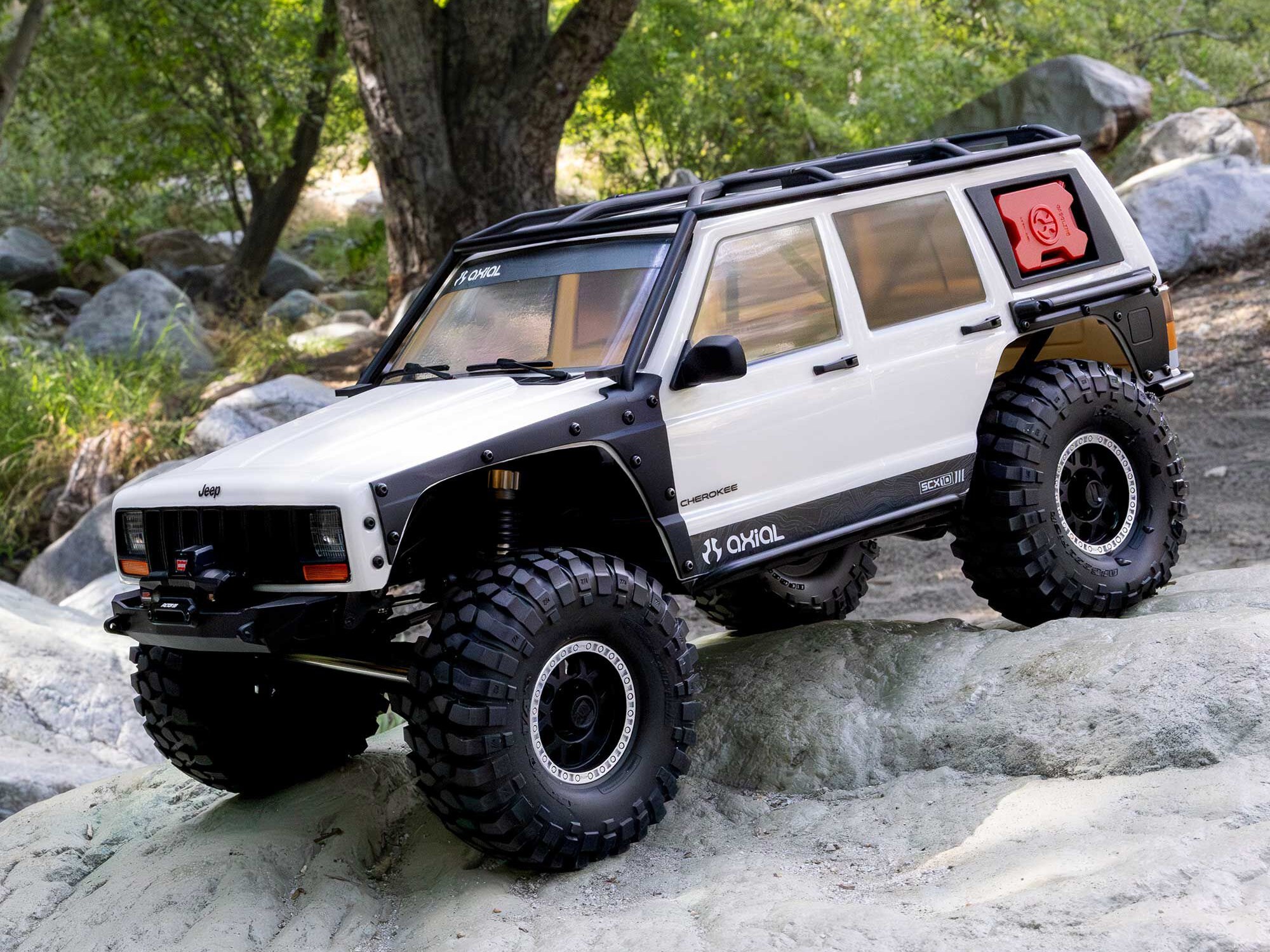 Axial AXI-2037T2 1/10 SCX10 III Jeep Cherokee XJ 4X4 RTR Brushed Rock Crawler, White - 2