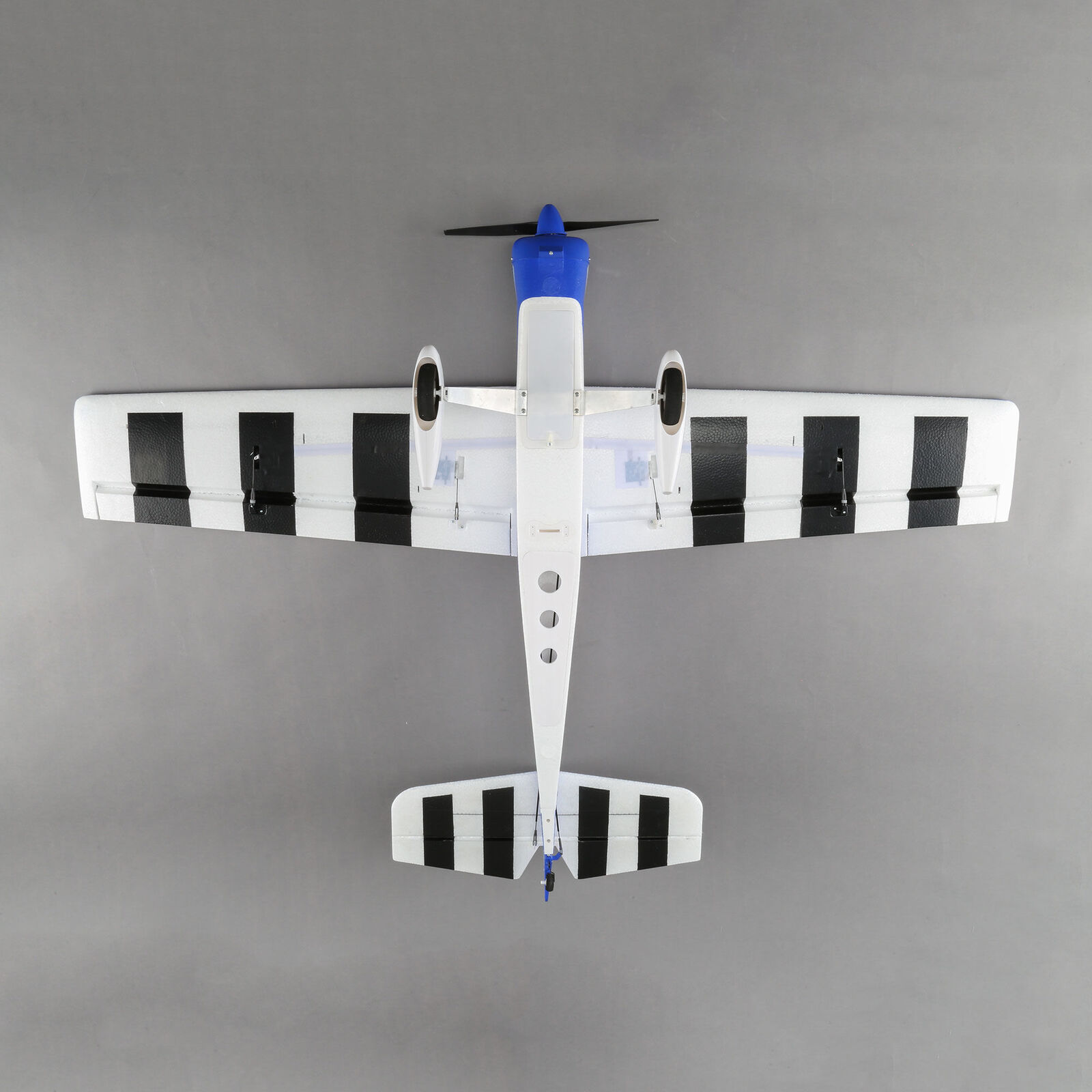 E-flite Valiant 1.3m BNF Basic with AS3X and SAFE Select - 5
