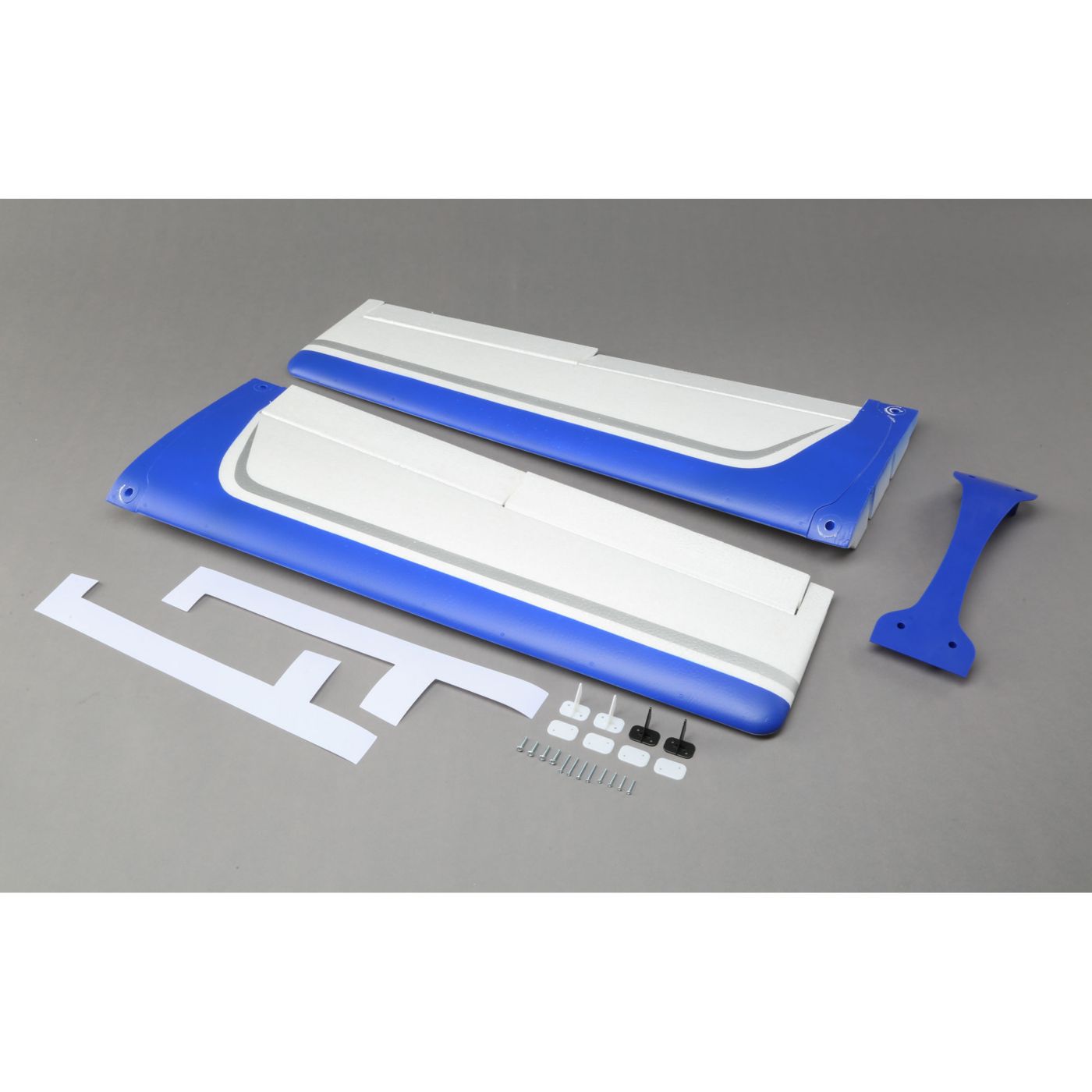 E-flite Painted Valiant 1.3 wing