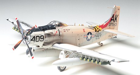 Tamyia 61058 1/48 DOUGLAS A1H SKYRAIDER - 2