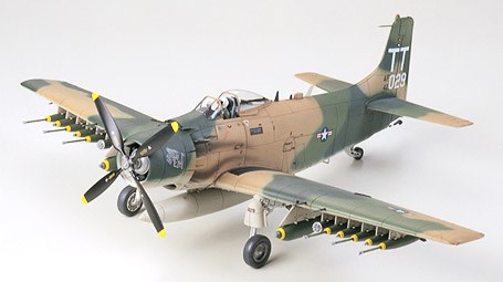Tamyia 61073 1/48 DOUGLAS A-1J SKYRAIDER