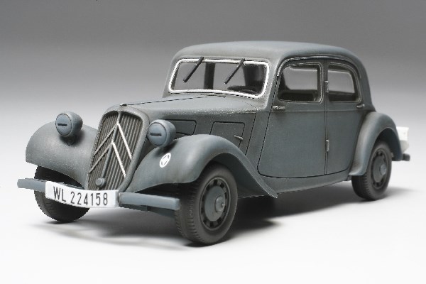 Tamyia 32517 1/48 CITROEN 11CV TRACTION