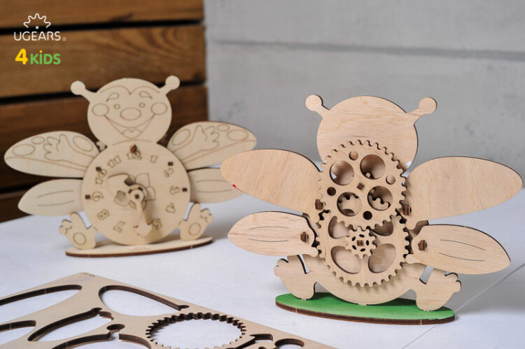 Ugears Klocka - 4Kids - 4