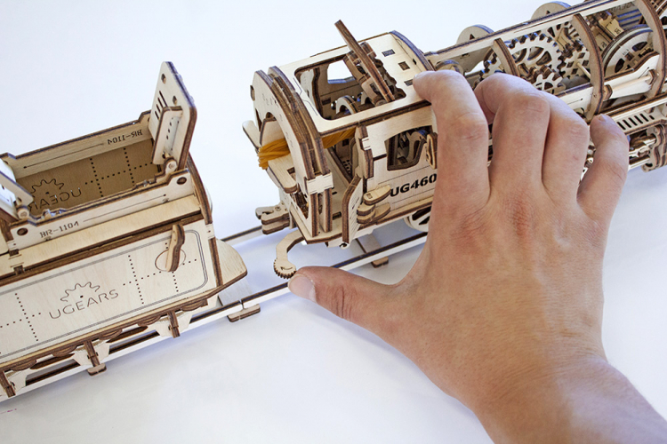 Ugears Steam Locomotiv U-460 with Tender - 10