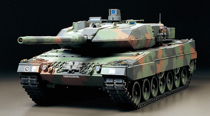 Tamyia 56020 1/16 R/C LEOPARD 2A6 w/Option Kit - 2