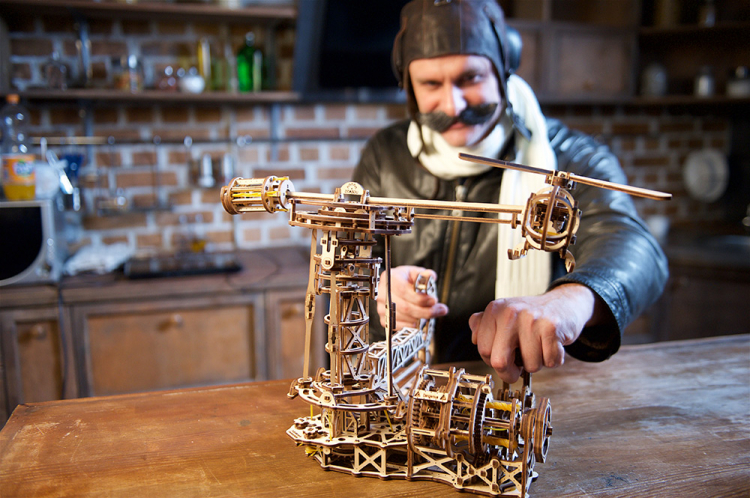 Ugears Aviator - 10