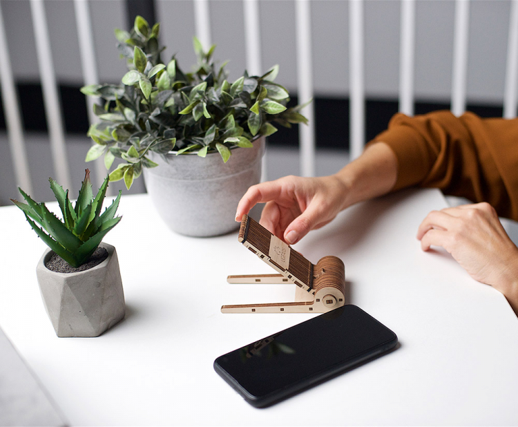 Ugears Foldable Phone Holder - 2