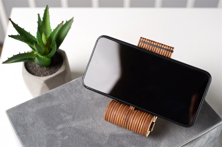 Ugears Foldable Phone Holder - 4