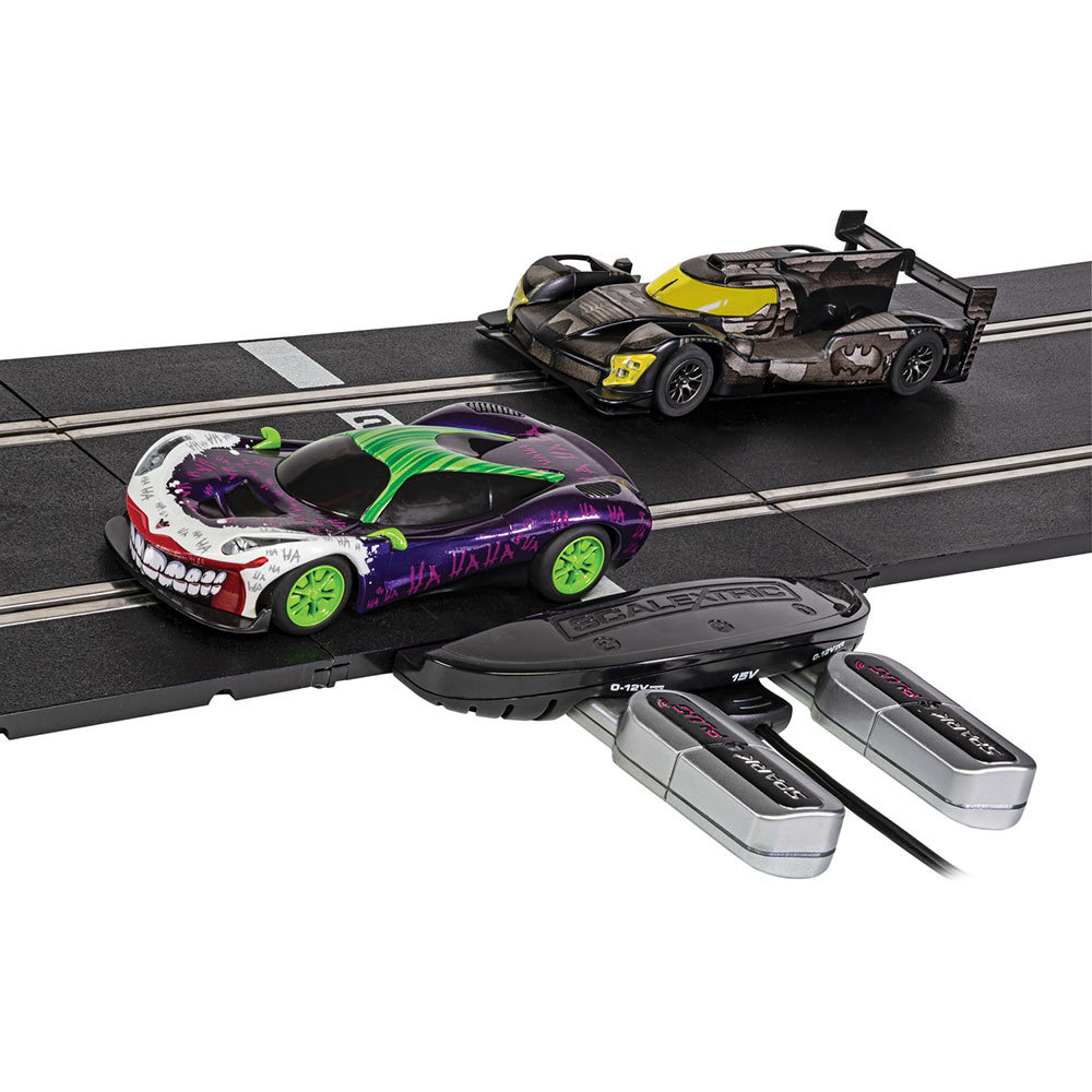 Scalextric C1415 Spark Plug - Batman vs Joker Race Set - 4