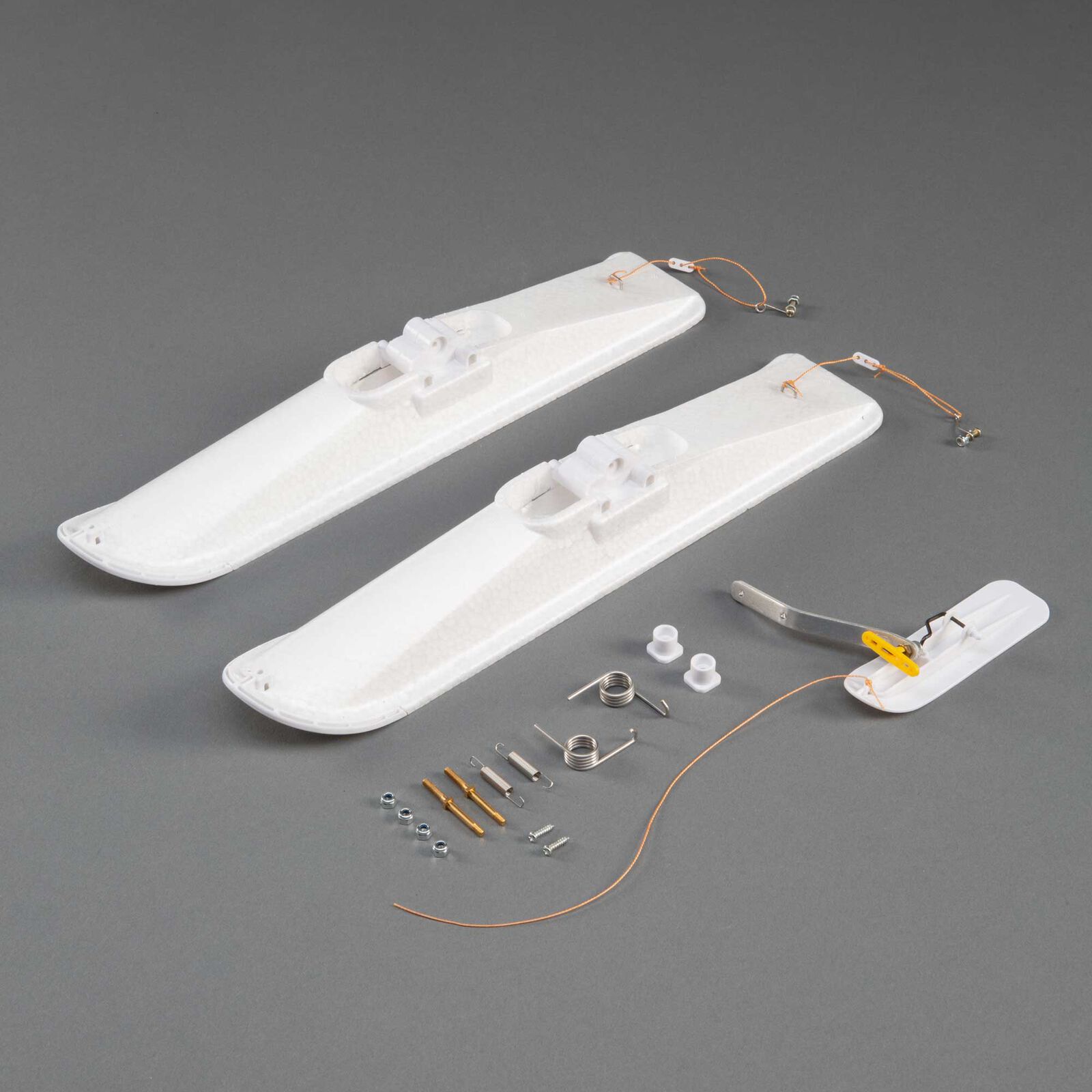 E-flite 10-15 Size Taildragger Ski Set (3mm Axle)