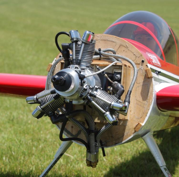 Saito FG-33R3 33cc 4-takts 3-cyl Stjärnmotor Bensin - 5