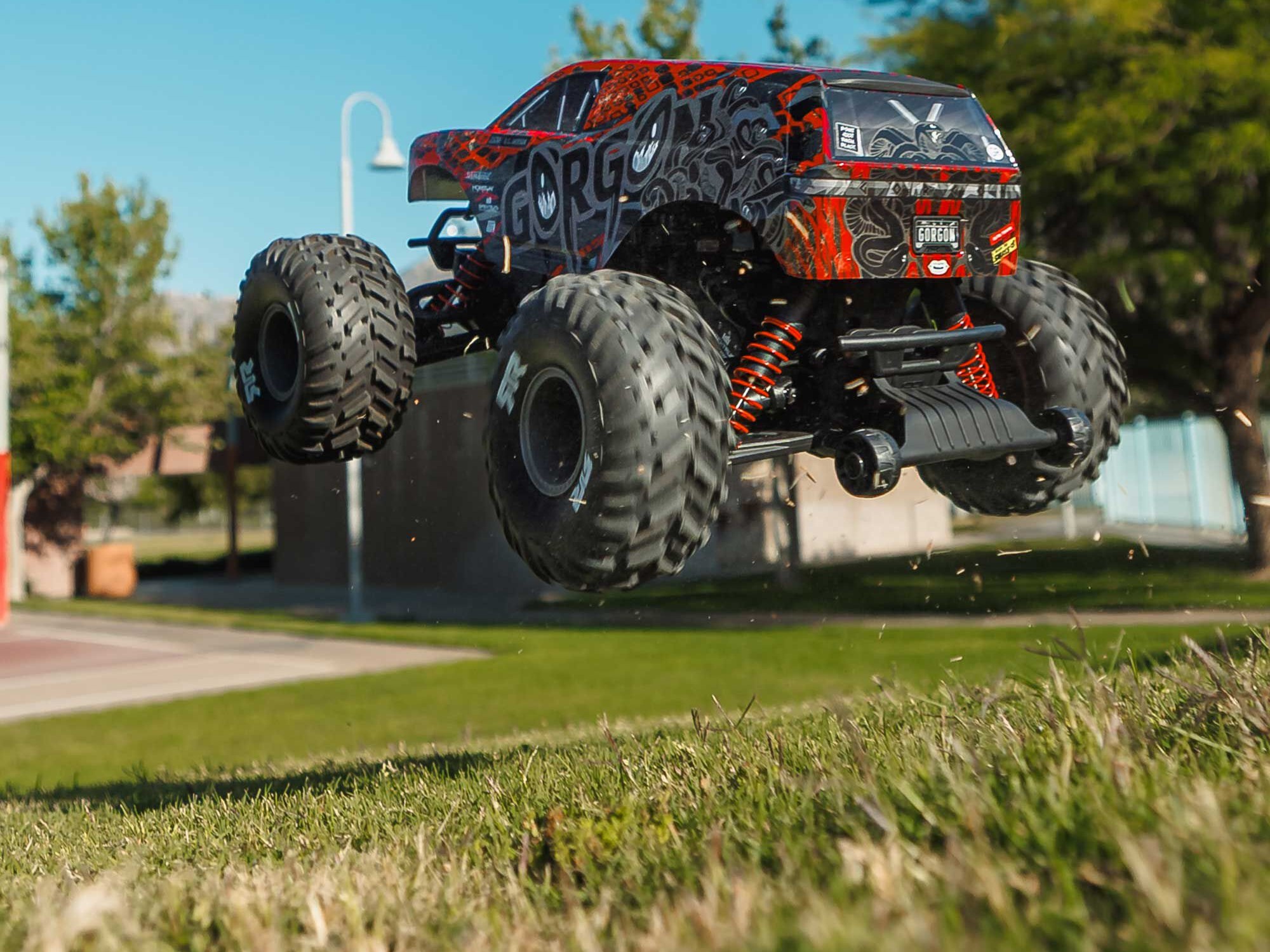 Arrma 1/10 GORGON 223S 2WD RTR Brushless Monster Truck, Red/Black - 3