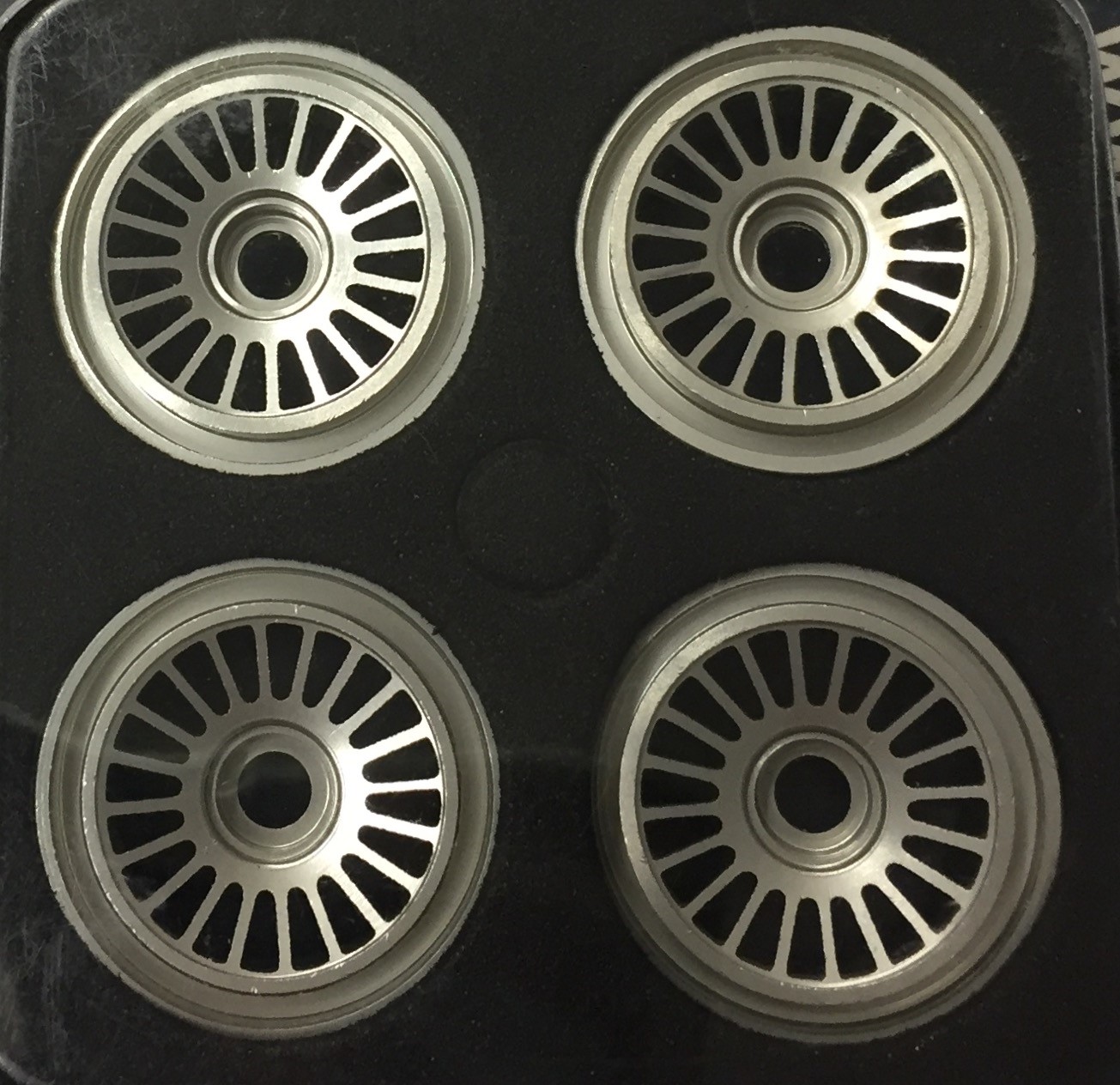 Wheel Set For Overland, Multi-Spoke