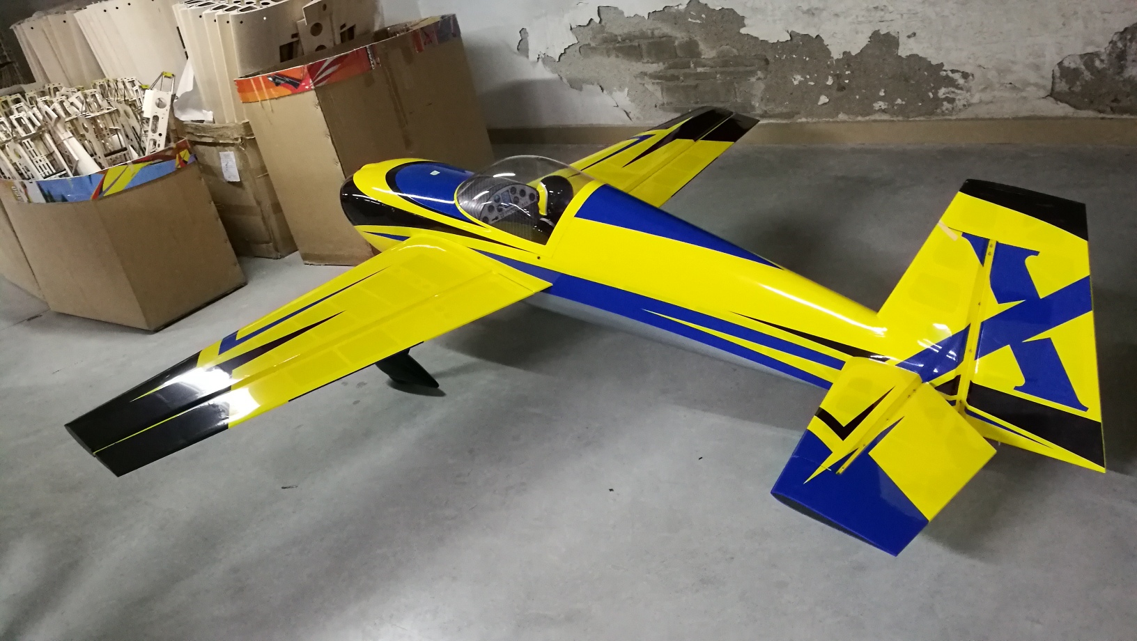 Extreme Flight Slick 580 105.5 Yellow/Blue