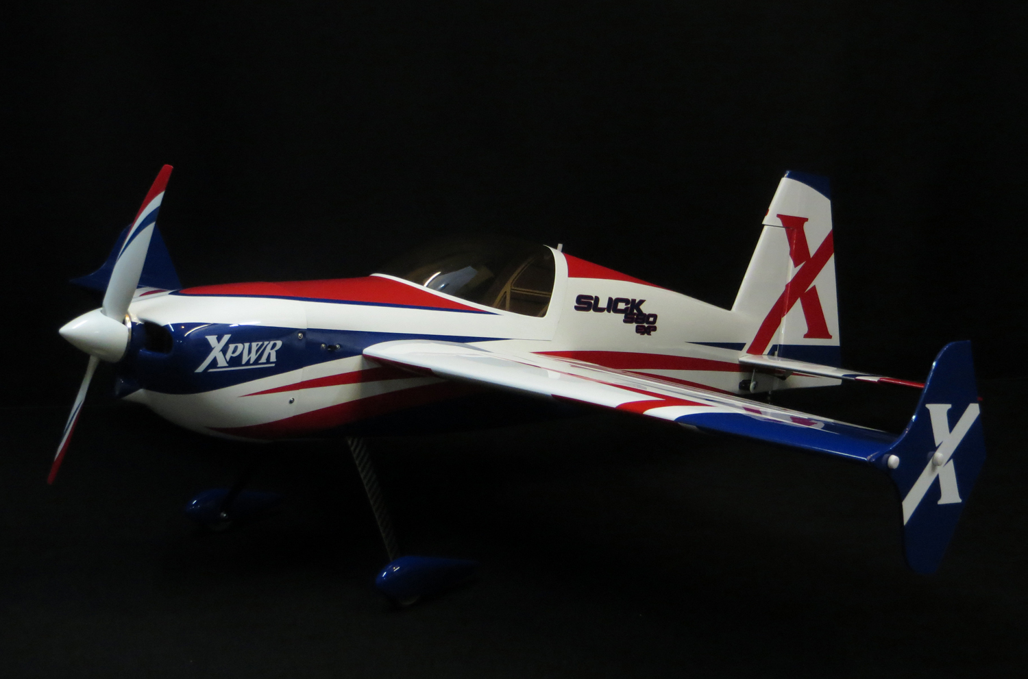 Extreme Flight Slick 580 White 52 Inch