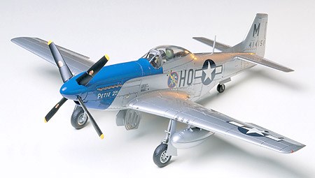 TAMIYA 61040 1/48 N.A.P-51D Mustang 8th AF