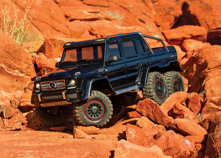 Traxxas TRX-6 Mercedes-Benz G63 AMG 6X6 TQi RTR Clipless Svart - 8