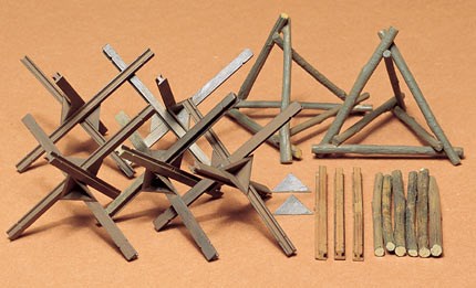 Tamyia 35027 1/35 TAGGTRÅDSBARRIKADER
