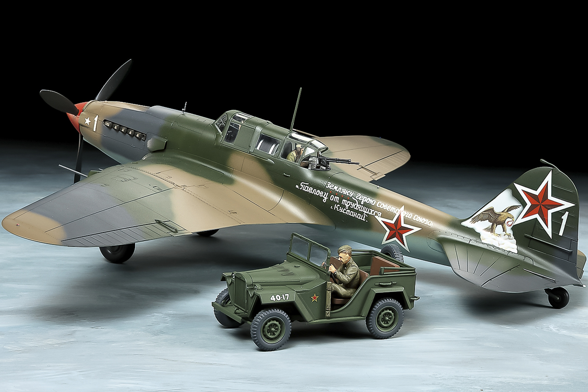 TAMIYA 1/48 Ilyushin IL-2 Shturmovik & GAZ-67B Set 25212