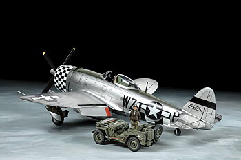 TAMIYA 1/48 Republic P-47D Thunderbolt® & 1/4-ton 4x4 Lig 25214