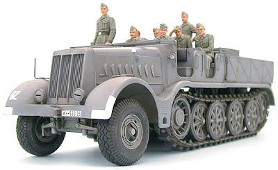 Tamyia 35239 1/35 GERMAN 18T HALFTRACK FAMO