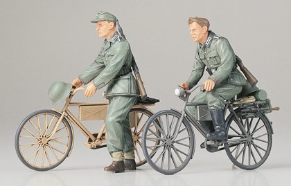 Tamyia 35240 1/35 TYSKE SOLDATER M/CYKLER