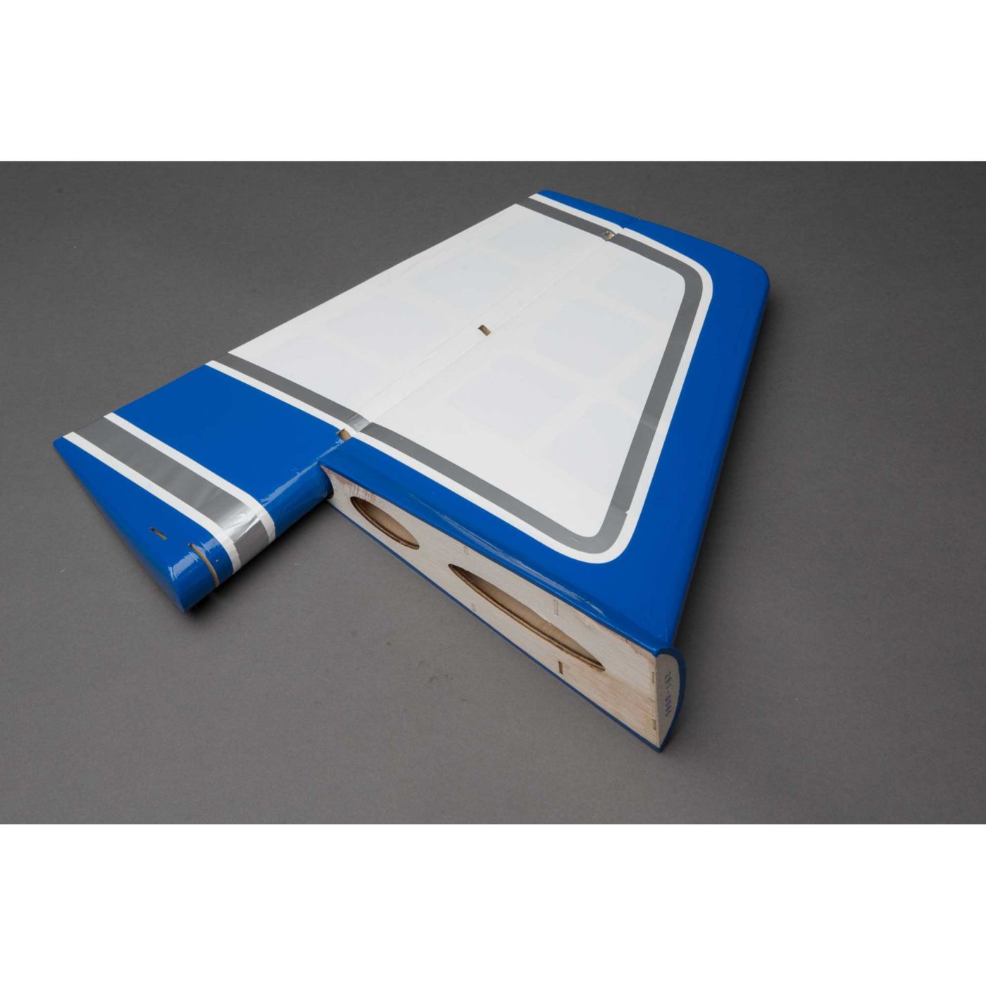 Hangar 9 Vertical Stabilizer w/ Rudder: Van´s RV-4 30cc