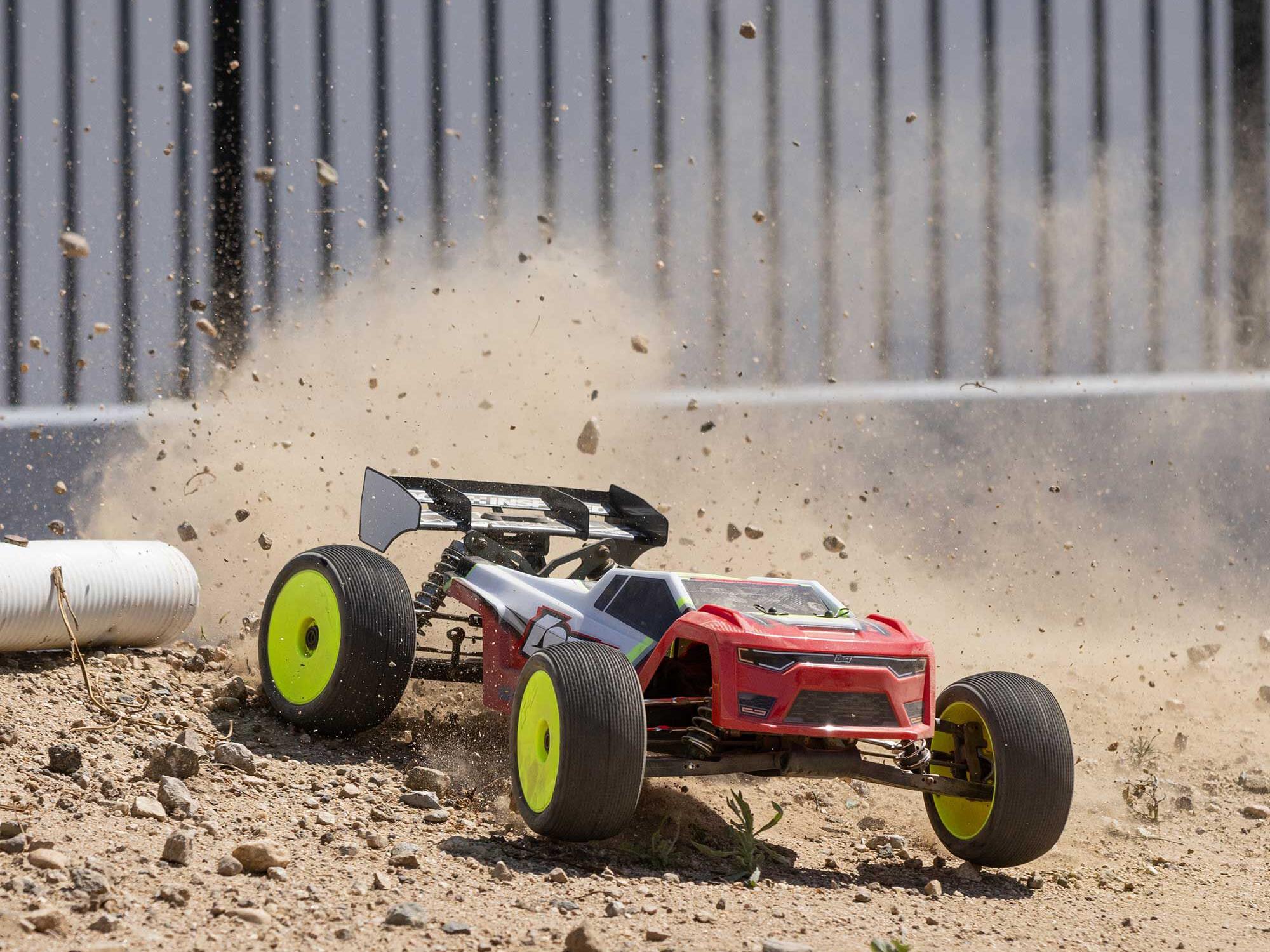 Losi 1/8 8IGHT-XTE 4S 4X4 RTR Brushless Race Truggy, Clear - 24