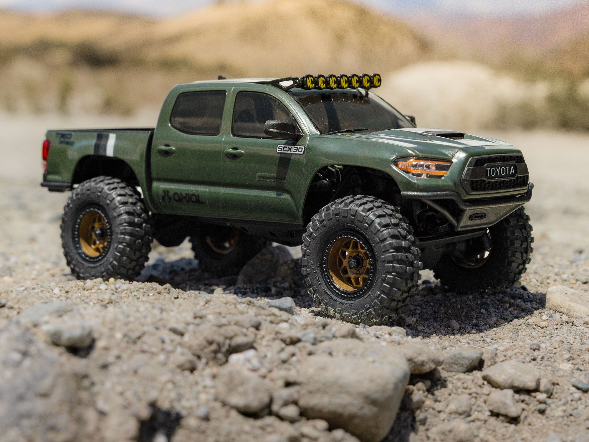 Axial 1/30 SCX30 Toyota Tacoma TRD Pro Overland Edition 4X4 RTR Brushed Rock Crawler, Grön - 27