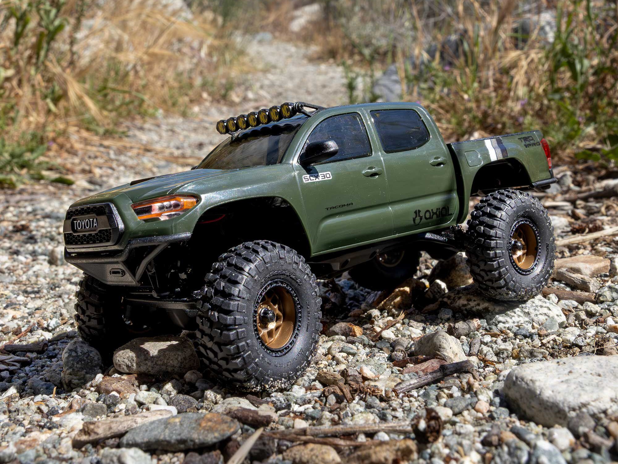 Axial 1/30 SCX30 Toyota Tacoma TRD Pro Overland Edition 4X4 RTR Brushed Rock Crawler, Grön - 31
