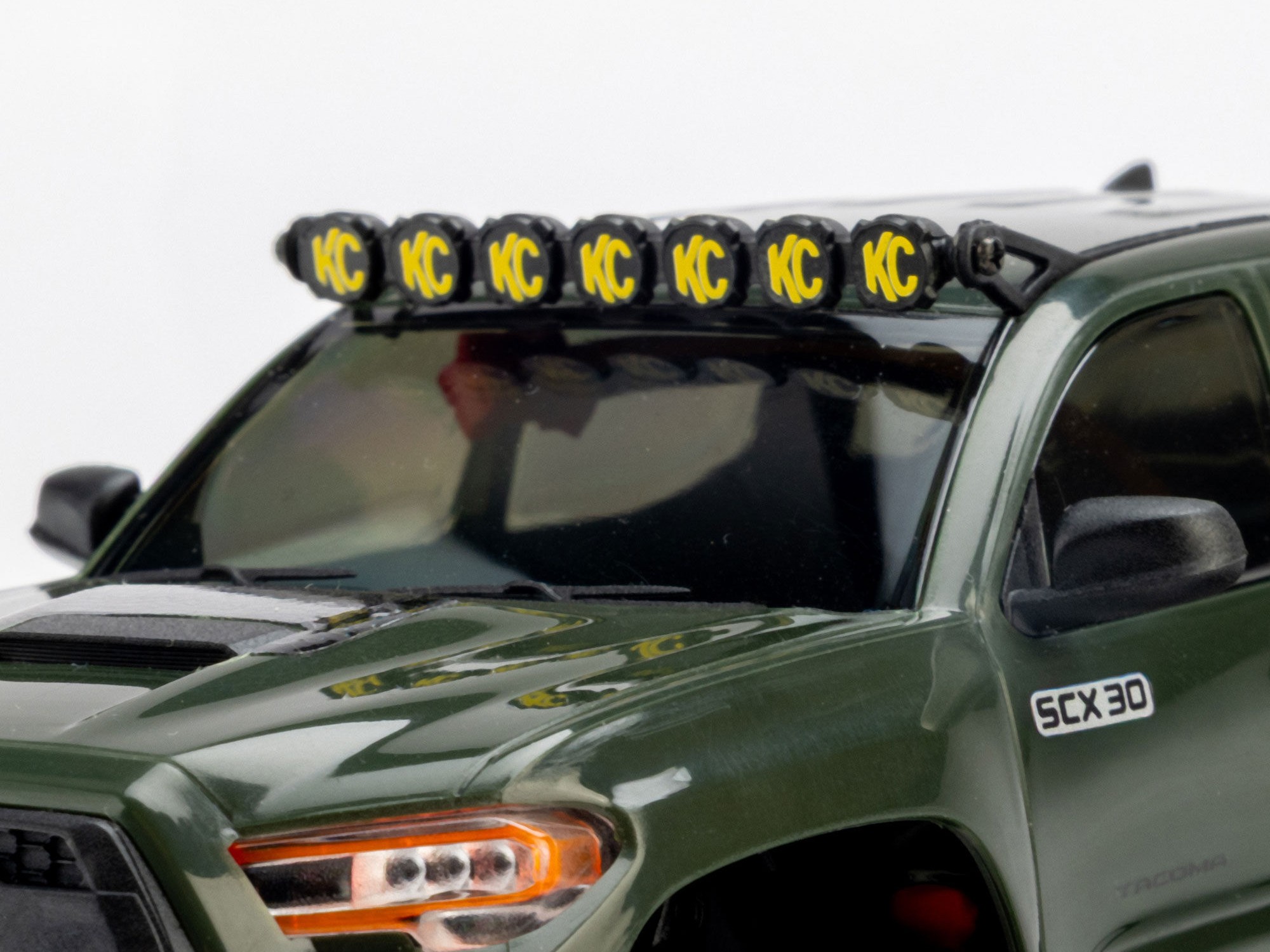 Axial 1/30 SCX30 Toyota Tacoma TRD Pro Overland Edition 4X4 RTR Brushed Rock Crawler, Grön - 23