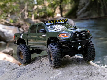 Axial 1/30 SCX30 Toyota Tacoma TRD Pro Overland Edition 4X4 RTR Brushed Rock Crawler, Grön