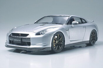 TAMIYA 24300 1/24 Nissan GT-R