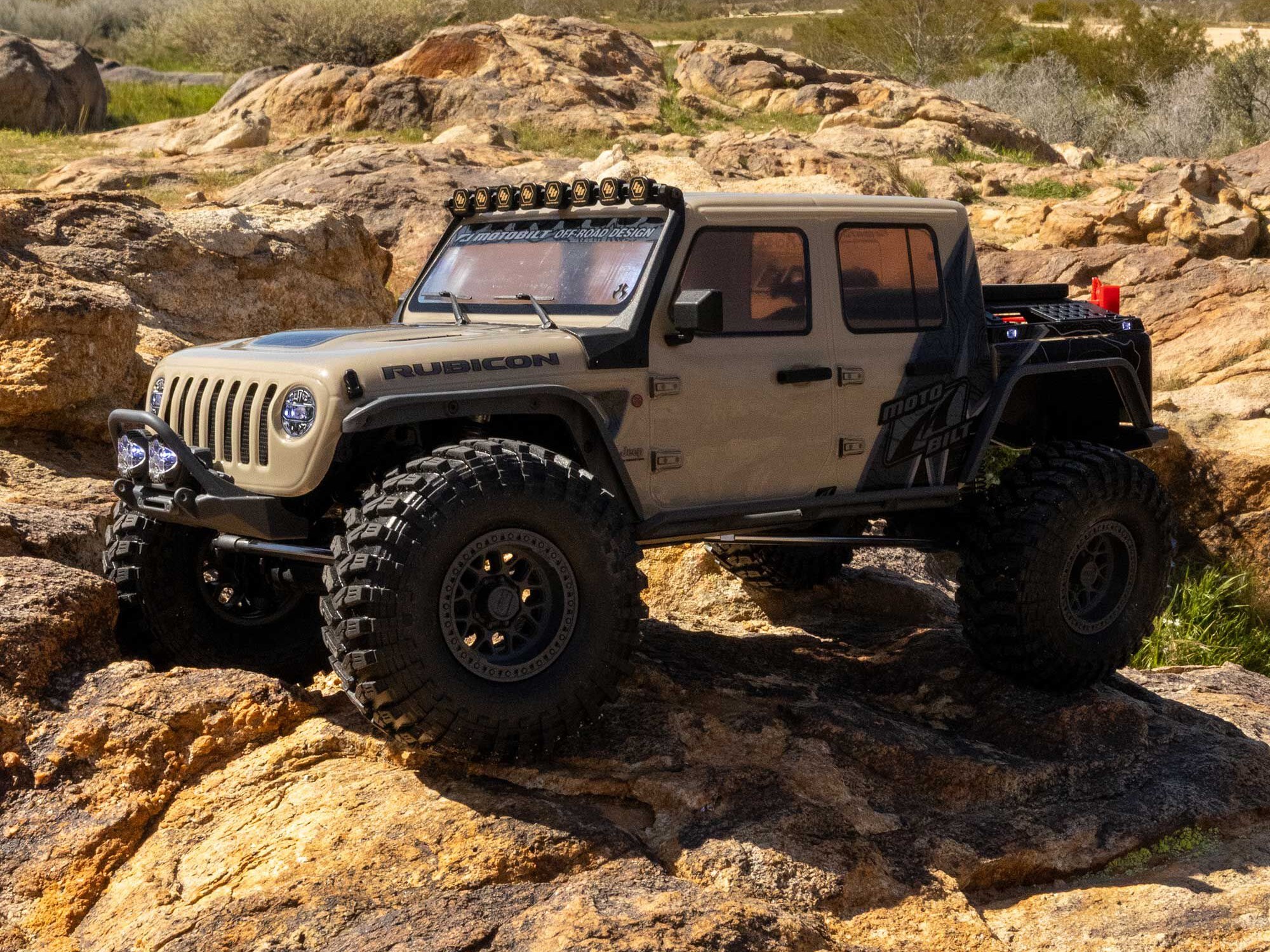 Axial AXI-2443T1 1/10 SCX10 III Motobilt Waypoint Jeep JT Gladiator 4X4 RTR Brushed Rock Crawler, Tan - 30