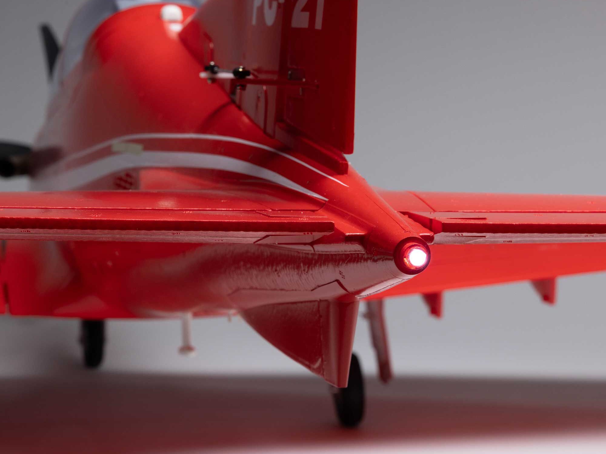 E-Flite EFL14975 Pilatus PC-21 1.3m PNP - 24