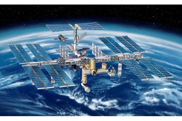 Revell 5651 Gift set ISS platinium edition, 25th anniv. 1:144