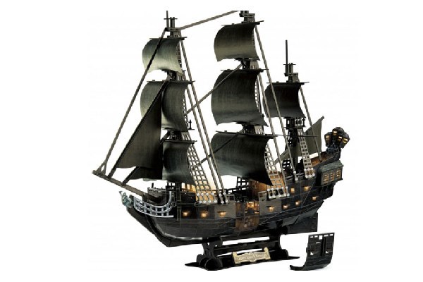Revell 155 3D Puzzle Black Pearl LED Edition