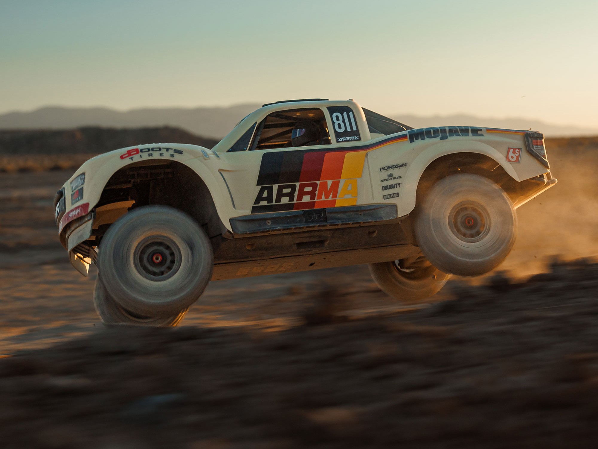 ARRMA 1/7 MOJAVE 6S 4X4 RTR Brushless Desert Truck, Beige - 3
