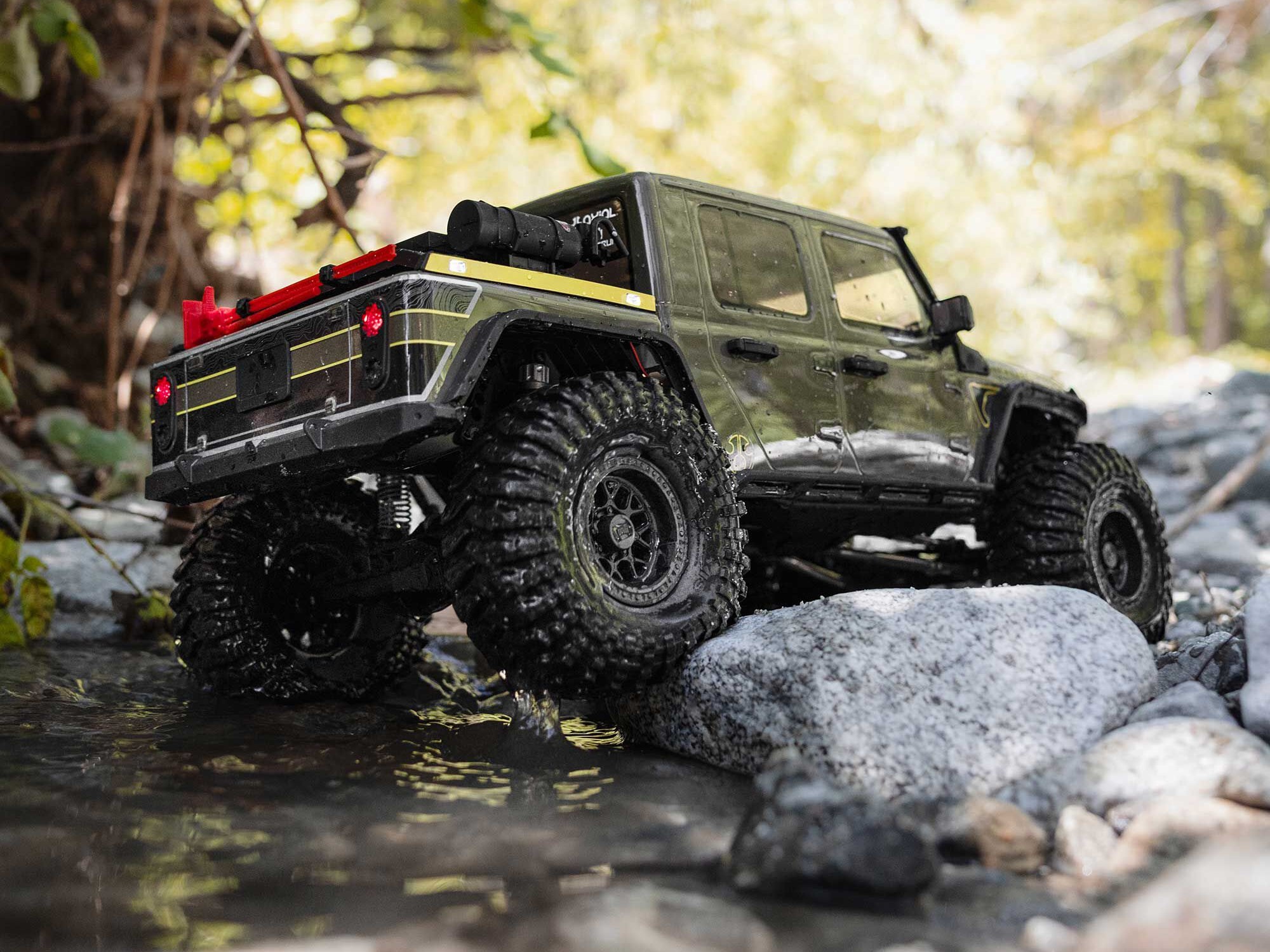 Axial AXI-2443T1 1/10 SCX10 III Motobilt Waypoint Jeep JT Gladiator 4X4 RTR Brushed Rock Crawler, Grön - 7