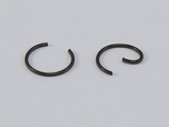 Wrist pin retainer