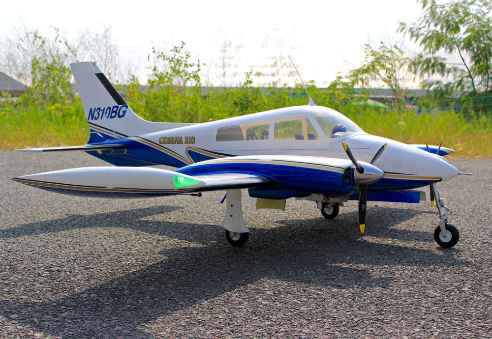 Seagull Models SEA399Gear Giant Cessna 310 Twin Engine 15-20cc 2058mm ARF - 4
