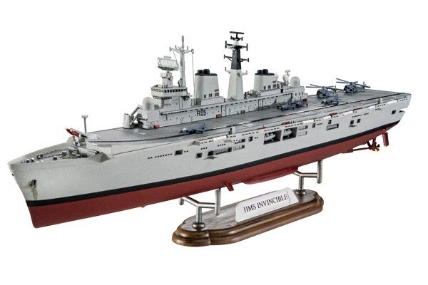 Revell 65172 1:700 Model Set HMS Invincible (Falkland War)