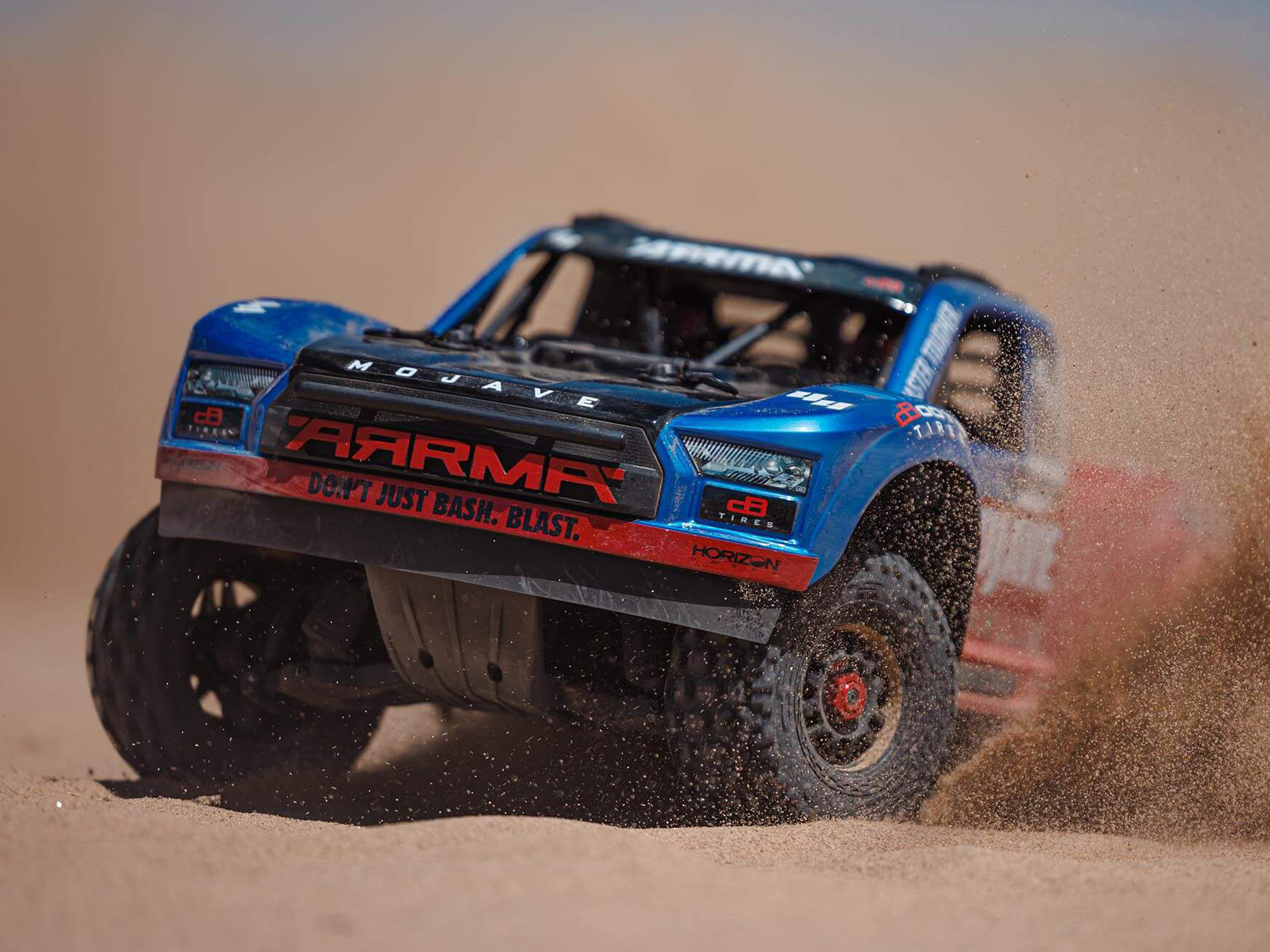 Arrma 1/8 MOJAVE 4S 4X4 RTR Bortstlös Desert Truck, Blå/Röd - 20