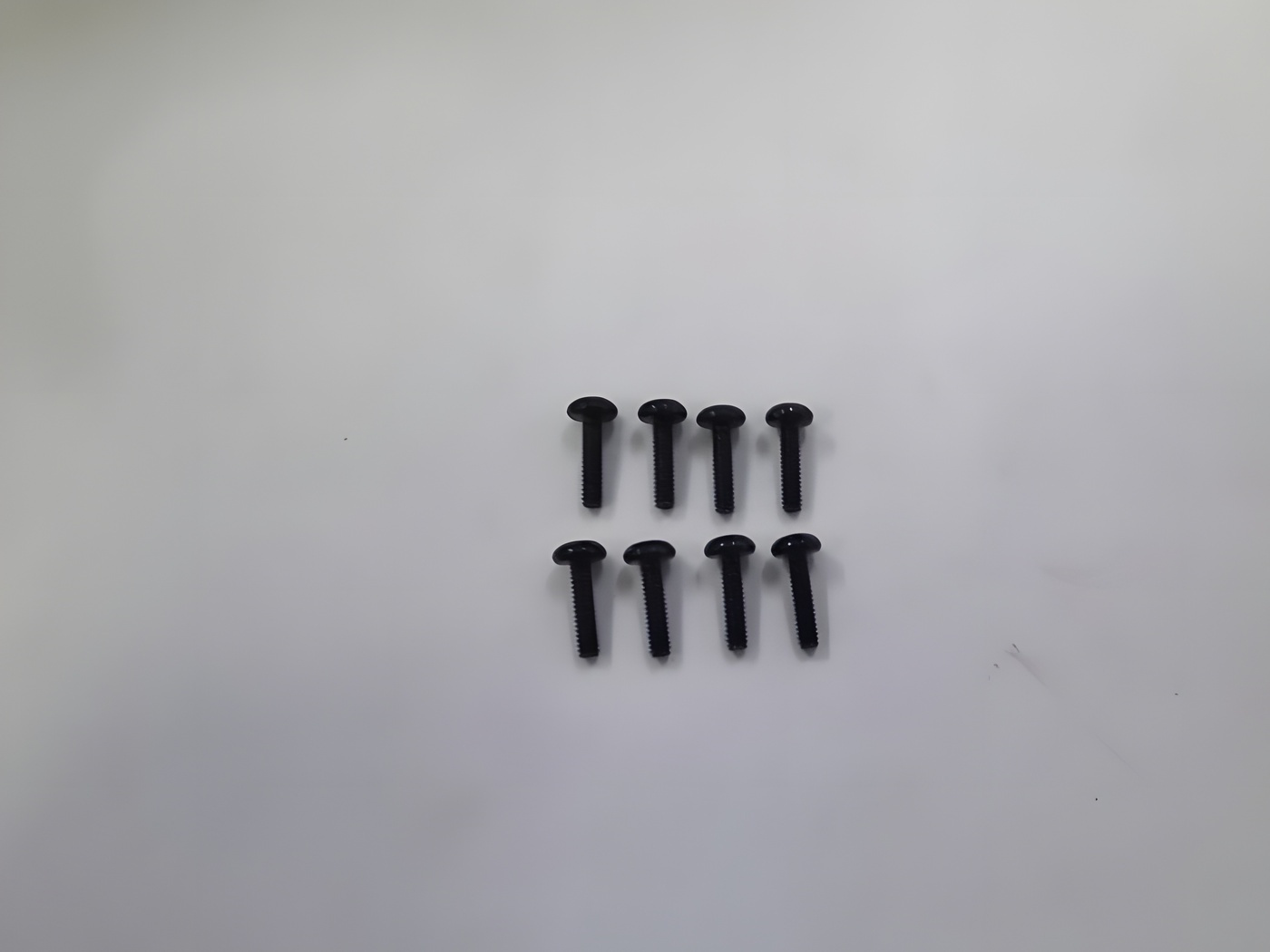 WLToys Hex Skruv M2x8mm (8)