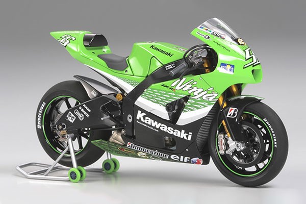 TAMIYA PLASTIC MODEL
HITACHI　オリジナル　非売品 Autopartner RC - TAMIYA 14109 1/12 Kawasaki Ninja ZX-RR