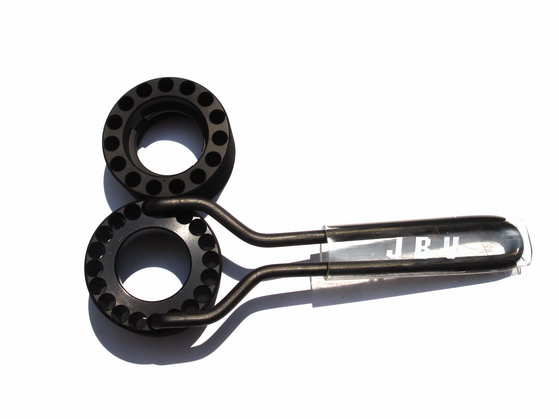 Handguard adjustment tool
